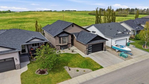 164 Hillcrest Boulevard, Strathmore, AB - Outdoor