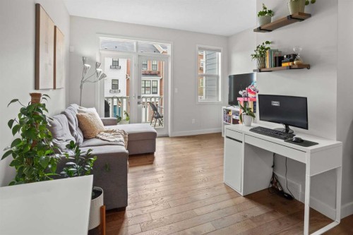 8 Sherwood Row Nw, Calgary, AB - Indoor