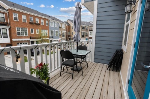 8 Sherwood Row Nw, Calgary, AB - Outdoor With Exterior