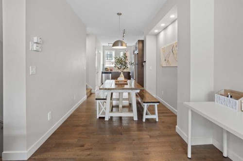 8 Sherwood Row Nw, Calgary, AB - Indoor