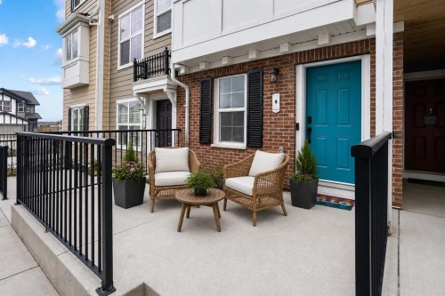 8 Sherwood Row Nw, Calgary, AB - Outdoor