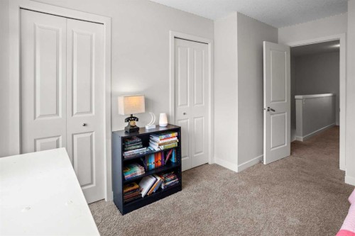 8 Sherwood Row Nw, Calgary, AB - Indoor Photo Showing Bedroom
