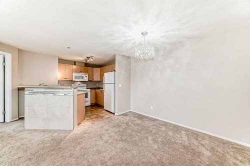 1220-10 Prestwick Bay Se, Calgary, AB - Indoor Photo Showing Kitchen