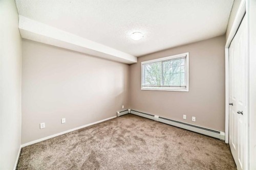 1220-10 Prestwick Bay Se, Calgary, AB - Indoor Photo Showing Other Room