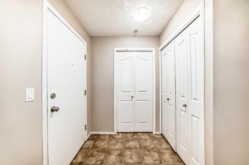 1220-10 Prestwick Bay Se, Calgary, AB - Indoor Photo Showing Other Room