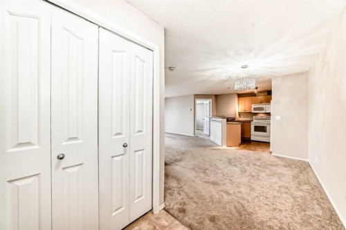 1220-10 Prestwick Bay Se, Calgary, AB - Indoor