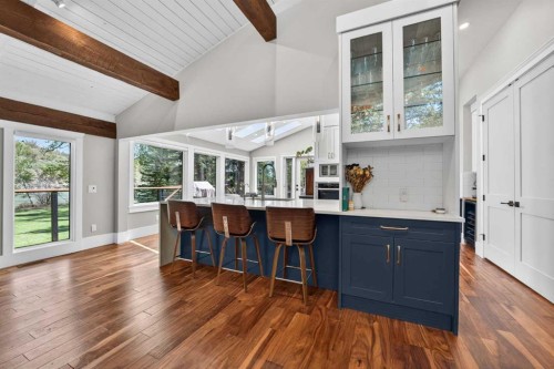 7136 Bow Crescent Nw, Calgary, AB - Indoor