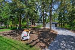 7136 Bow Crescent NW Calgary, AB T3B 2B9