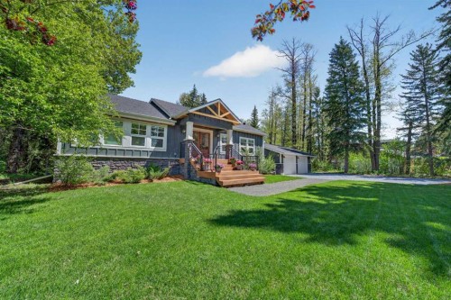 7136 Bow Crescent Nw, Calgary, AB - Outdoor