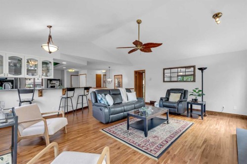 8 Mt Cascade Close Se, Calgary, AB - Indoor Photo Showing Living Room
