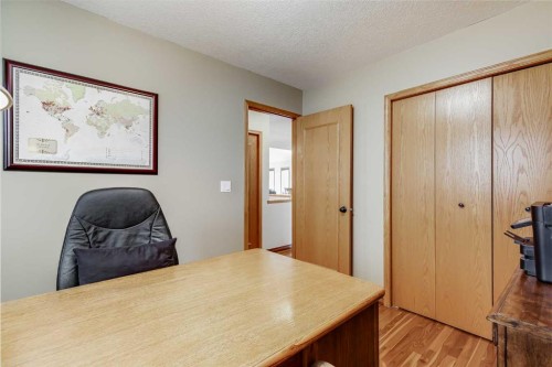 8 Mt Cascade Close Se, Calgary, AB - Indoor Photo Showing Office