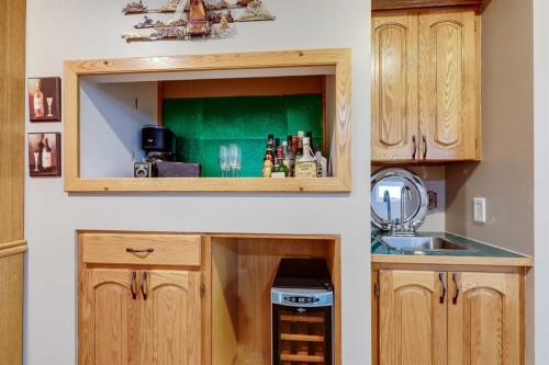 8 Mt Cascade Close Se, Calgary, AB - Indoor