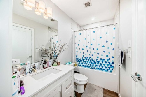 415-300 Auburn Meadows Common Se, Calgary, AB - Indoor Photo Showing Bathroom