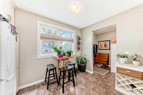 48 Millcrest Way Sw, Calgary, AB - Indoor Photo Showing Other Room