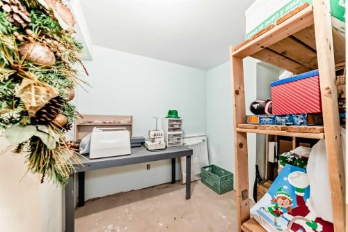 48 Millcrest Way Sw, Calgary, AB - Indoor Photo Showing Other Room