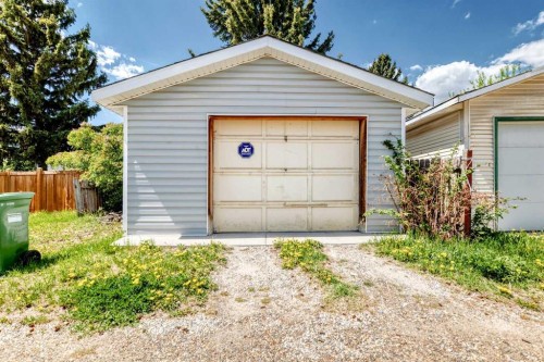 48 Millcrest Way Sw, Calgary, AB - Outdoor