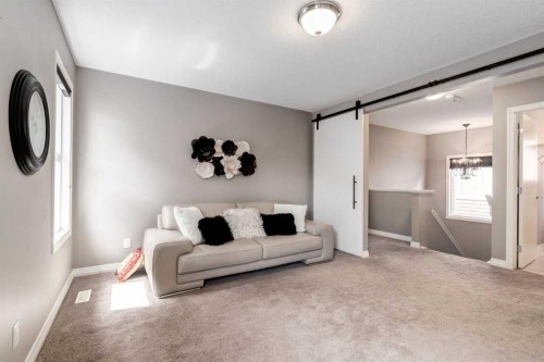 33 Evansglen Drive Nw, Calgary, AB - Indoor