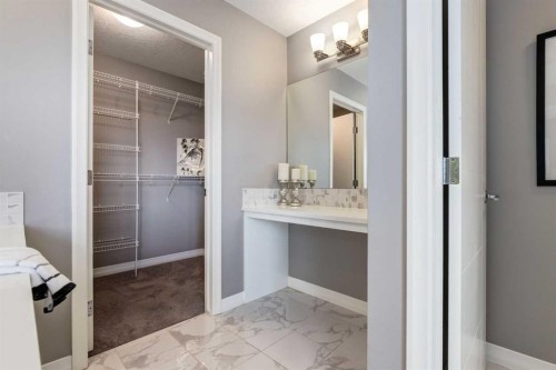 33 Evansglen Drive Nw, Calgary, AB - Indoor