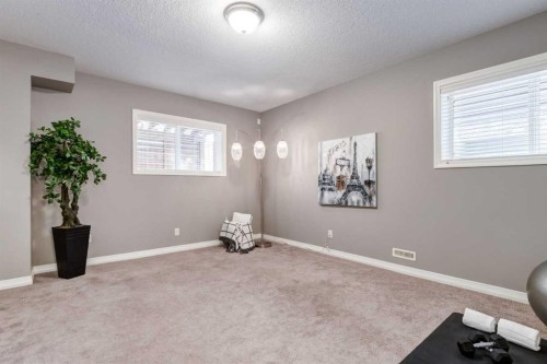 33 Evansglen Drive Nw, Calgary, AB - Indoor