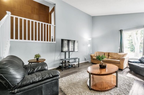 3156 Blakiston Drive Nw, Calgary, AB - Indoor Photo Showing Living Room