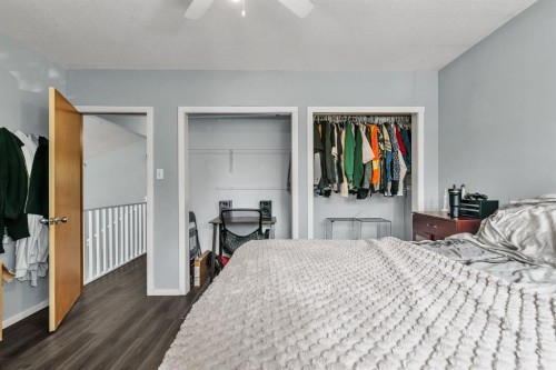 3156 Blakiston Drive Nw, Calgary, AB - Indoor Photo Showing Bedroom