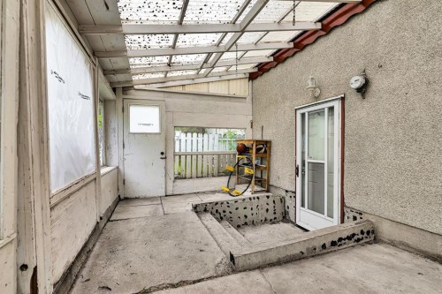 3156 Blakiston Drive Nw, Calgary, AB - Outdoor With Exterior