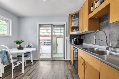 3156 Blakiston Drive Nw, Calgary, AB - Indoor