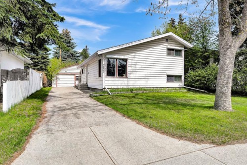 3156 Blakiston Drive Nw, Calgary, AB - Outdoor