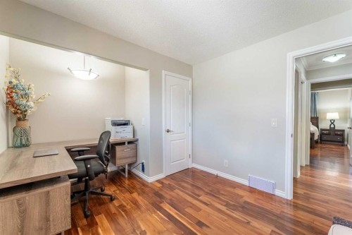 248 Templevale Road Ne, Calgary, AB - Indoor Photo Showing Office