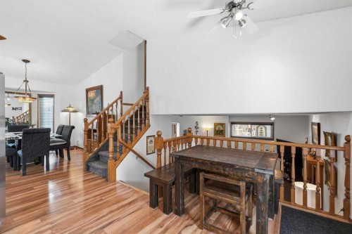 672 Macewan Drive Nw, Calgary, AB - Indoor Photo Showing Dining Room