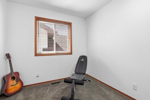 672 Macewan Drive Nw, Calgary, AB - Indoor