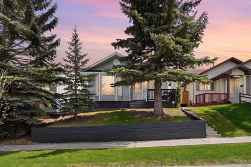672 Macewan Drive Nw, Calgary, AB - Outdoor