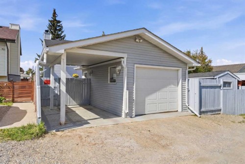 672 Macewan Drive Nw, Calgary, AB - Outdoor With Exterior