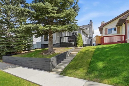 672 Macewan Drive Nw, Calgary, AB - Outdoor With Deck Patio Veranda