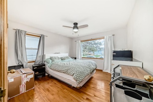 3919 Centre B Street Nw, Calgary, AB - Indoor Photo Showing Bedroom