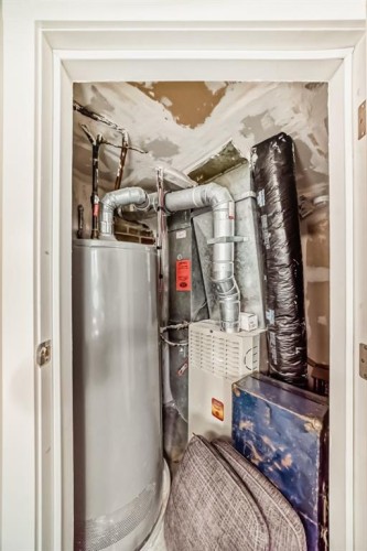 3919 Centre B Street Nw, Calgary, AB - Indoor Photo Showing Basement