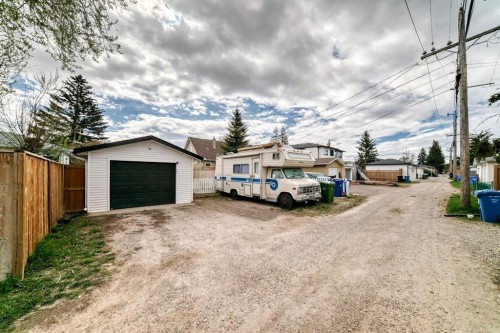 3919 Centre B Street Nw, Calgary, AB - Outdoor