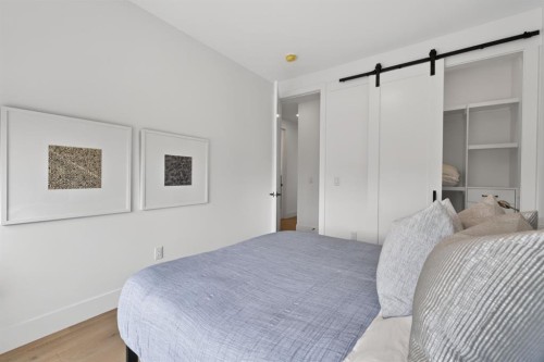 2506 20 Street Sw, Calgary, AB - Indoor Photo Showing Bedroom