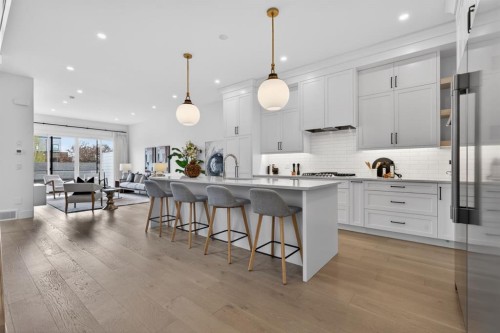 2506 20 Street Sw, Calgary, AB - Indoor Photo Showing Kitchen With Upgraded Kitchen