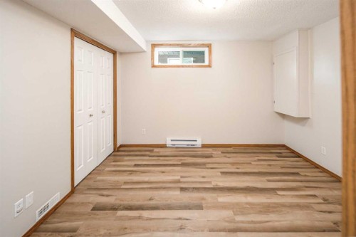 149 Sceptre Court Nw, Calgary, AB - Indoor Photo Showing Other Room