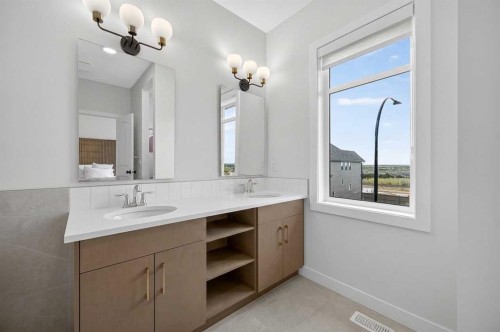 267 Bluerock Avenue Sw, Calgary, AB - Indoor Photo Showing Bathroom