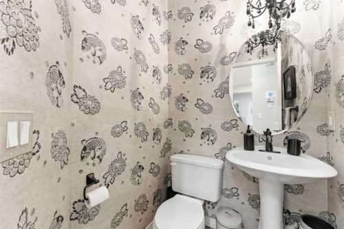 74 Evercreek Bluffs Road Sw, Calgary, AB - Indoor Photo Showing Bathroom