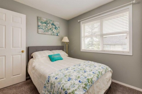 126 Harvest Gold Place Ne, Calgary, AB - Indoor Photo Showing Bedroom