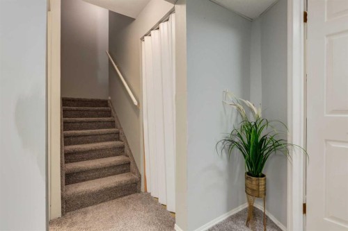 126 Harvest Gold Place Ne, Calgary, AB - Indoor Photo Showing Other Room