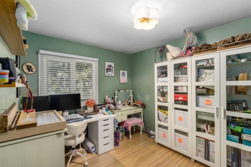 304 Blackthorn Road Nw, Calgary, AB - Indoor Photo Showing Office
