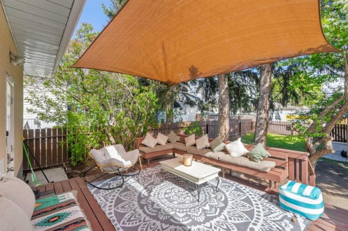 304 Blackthorn Road Nw, Calgary, AB - Outdoor With Deck Patio Veranda