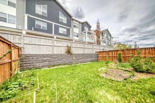 101 Redstone Drive Ne, Calgary, AB - Outdoor