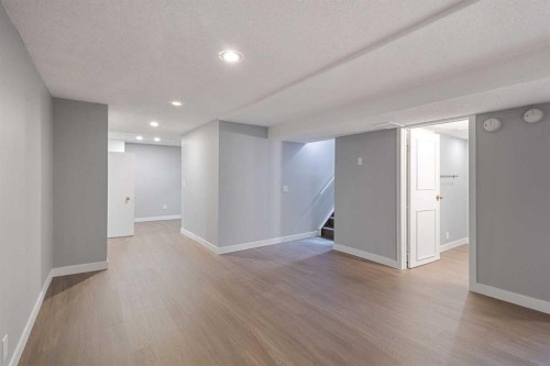 5876 Dalcastle Drive Nw, Calgary, AB 