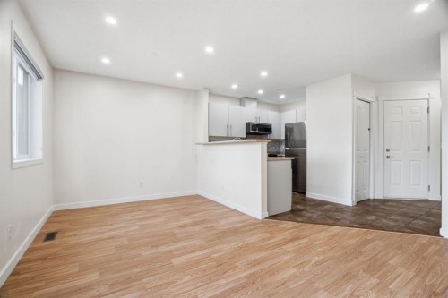 204-760 Railway Gate Sw, Airdrie, AB - Indoor