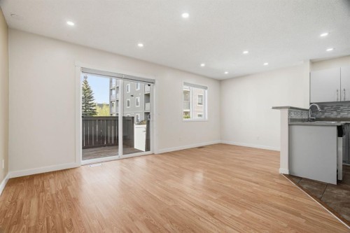 204-760 Railway Gate Sw, Airdrie, AB - Indoor
